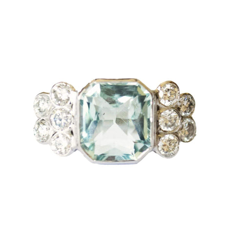Bague SORTIJA DISEÑO RETRO ÉPOCA 1940-1945 de ORO 18 kts con DIAMANTES y AGUAMARINA 58 Facettes Q163B