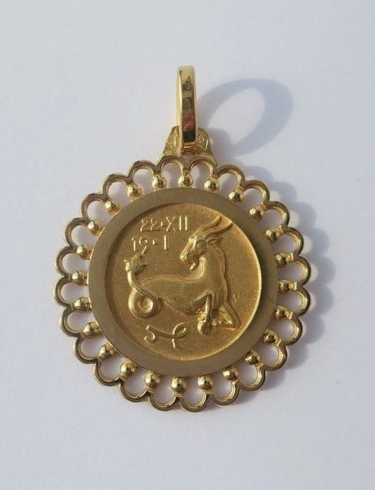 Pendentif Pendentif médaille or jaune zodiaque Capricorne 58 Facettes