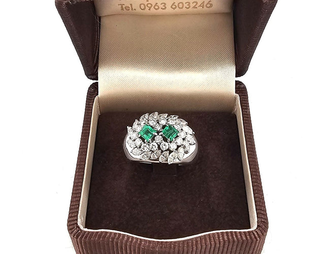 Bague 55 Bague vintage en or blanc avec émeraude et diamants 58 Facettes