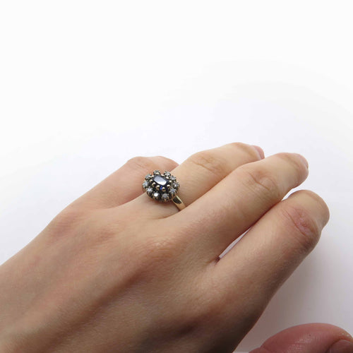 Bague Bague marguerite ornée d'un Saphir 58 Facettes