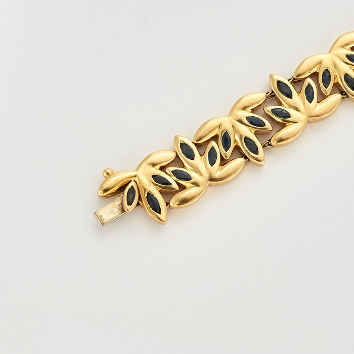 CHAUMET - Bracelet or jaune orné de saphirs