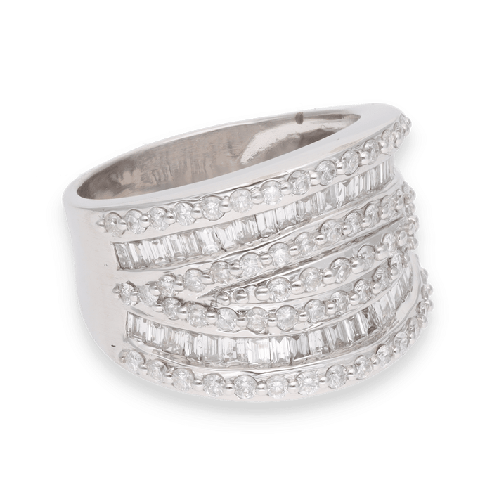 Bague 50 Bague en or gris avec 2,33 Cts de diamants 58 Facettes