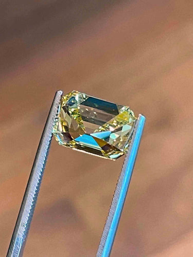 Objet d'investissement - Diamant de couleur véritable de 4,80 carats (certifié) 58 Facettes 4