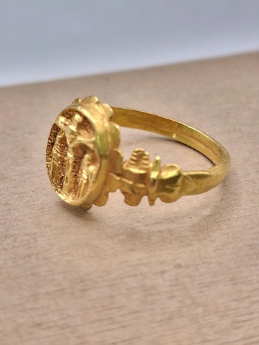 Bague Bague chevalière en or jaune, thème Jésus, fin du XIXe siècle 58 Facettes