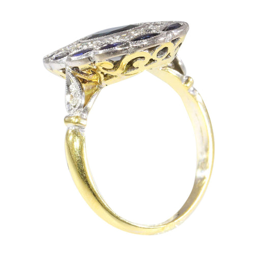 Bague 53 Vœux vintage : une bague en saphir entre romance et histoire 58 Facettes 18169-0075