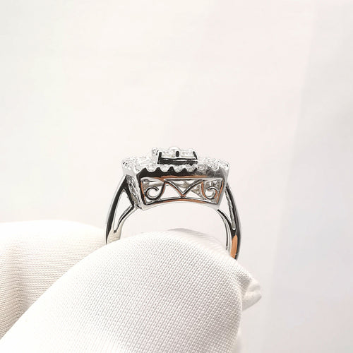 Bague 48 Bague en or blanc diamants 58 Facettes