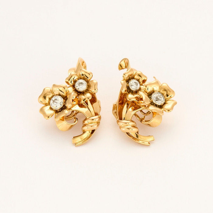 Boucles d'oreilles Boucles d'oreilles fleurs, or jaune et diamants 58 Facettes GU76