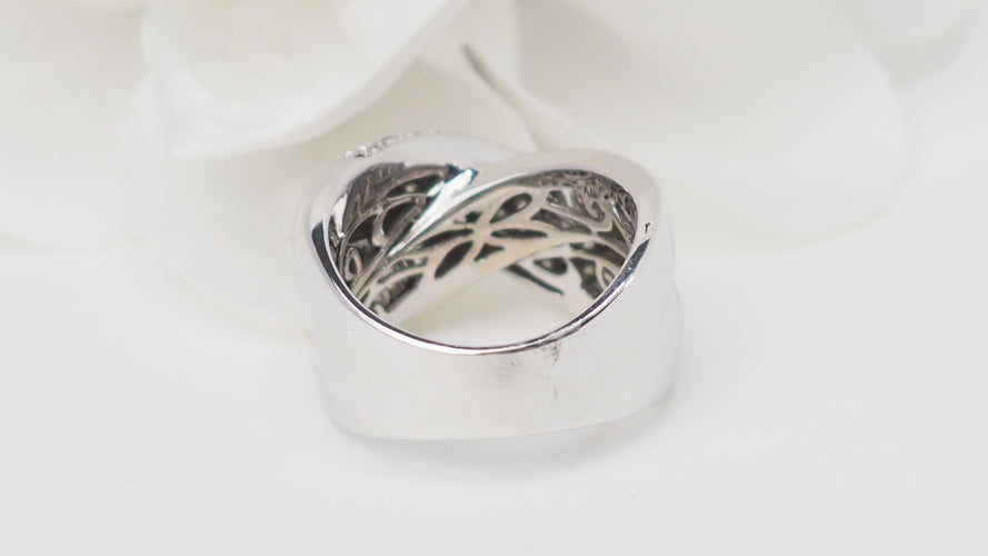 Bague 56 Bague croisée en or blanc et diamants 58 Facettes 32589