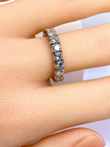 Bague 53 Alliance en or blanc et 20 diamants 58 Facettes AB578