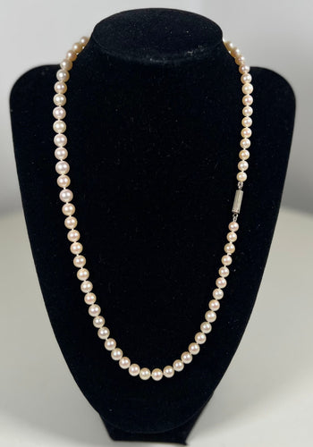 Collier Collier 74 perles de cuture Akoya or blanc 52 cm 58 Facettes