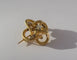 Broche ancienne quadrilobée en or jaune 18 carats et diamant