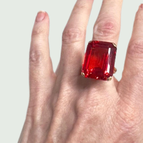 Bague SORTIJA RETRO EPOCA 1940 de ORO 18 kts con ESPINELA ROJA 58 Facettes Q877A