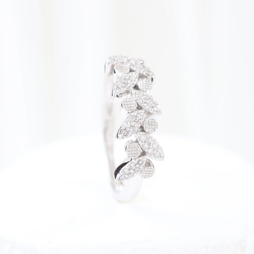 Bague 59 Bague végétale sertie de diamants taille brillant en or blanc 18 carats 58 Facettes VV1-B