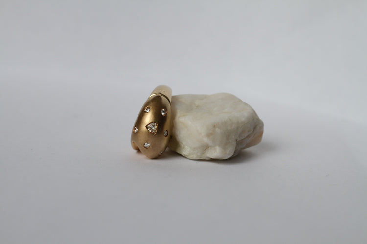 Bague 54 Bague Retro or jaune, diamants ronds et diamant trillion 58 Facettes