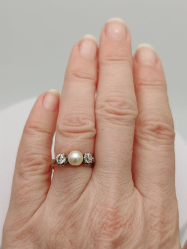 Bague 51 Bague Trilogie début XXème Diamant Perle 58 Facettes