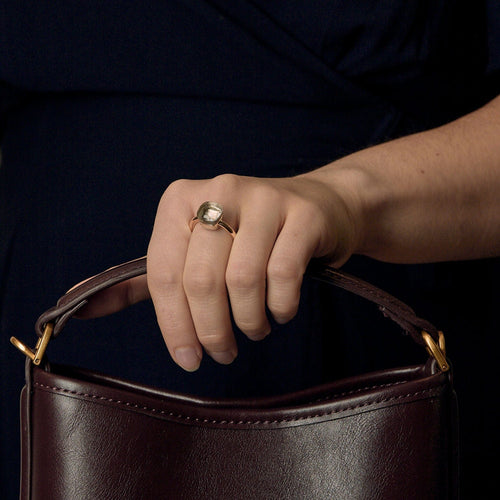 Bague 56 Pomellato Bague Nudo Classic en or rose et topaze blanche 58 Facettes GU291X2