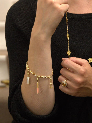 Bracelet Cartier Bracelet  Charms  Or jaune (Copy) 58 Facettes 4410627CN