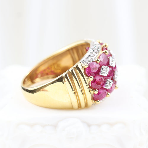 Bague Bague en or jaune 18 carats sertie de rubis ovales et de diamants 58 Facettes 132984