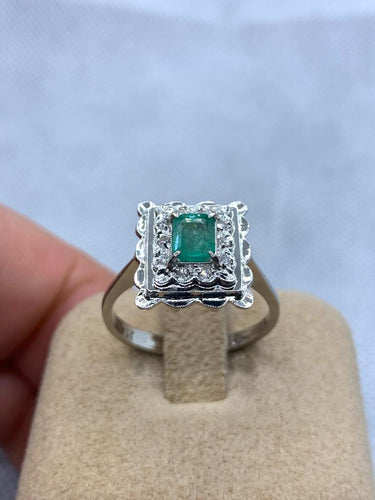 Bague 56 Bague vintage Or blanc Emeraude Diamants 58 Facettes