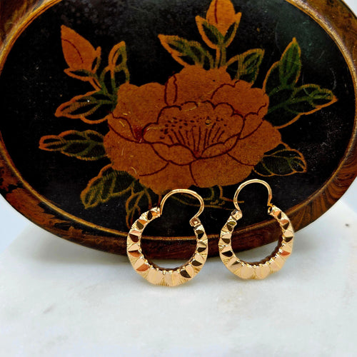 Boucles d’oreilles créoles or jaune ciselées 58 Facettes MG112