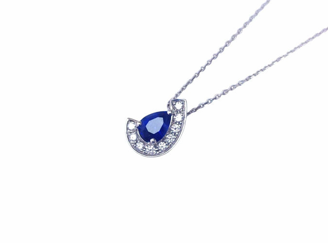 Pendentif design or blanc, saphir, diamants