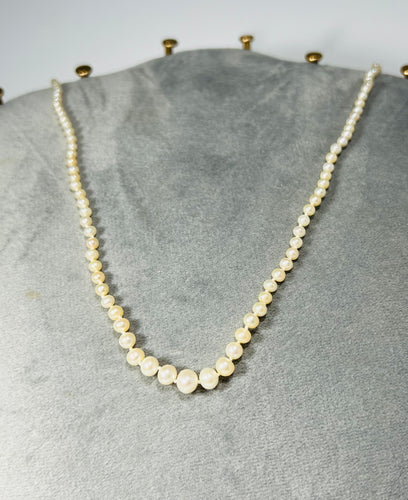 Collier Fin collier de perles, fermoir or gris 58 Facettes 227