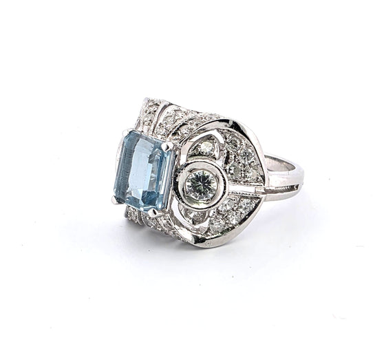 Bague 55 Bague en or blanc 18 carats avec aigue-marine et diamants 58 Facettes
