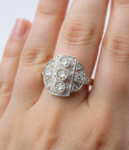 Bague 56 Anneau en platine à trois diamants old mine et diamants 58 Facettes