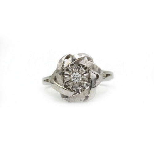 Bague 56 Bague - Or blanc et diamants 58 Facettes 1161