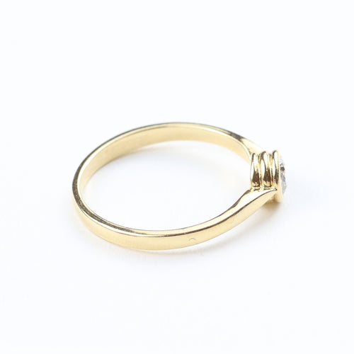 54 Sortija en oro amarillo con diamante talla brillante 58 Facettes 129555E