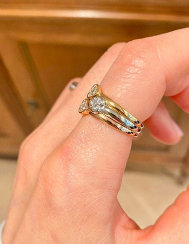 Bague 52.5 VAN CLEEF & ARPELS Bague trois cœurs en or trois couleurs 18k 58 Facettes