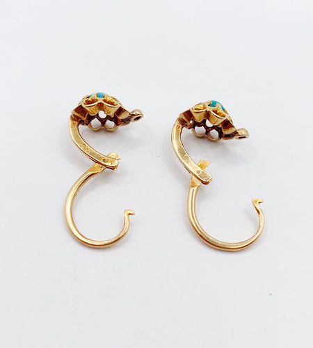 Boucles d'oreilles Dormeuses or jaune, cabochons de turquoises sur monture en fleur (circa 1900) 58 Facettes A05448