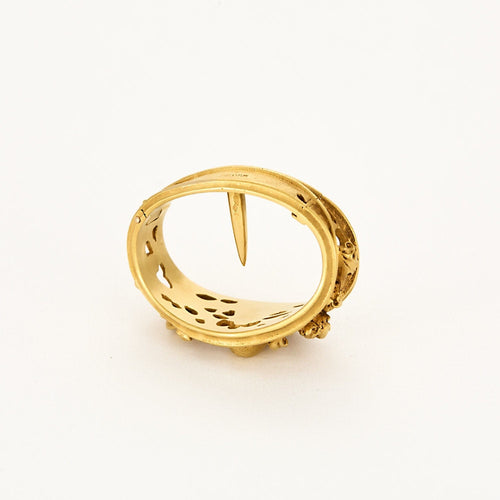 Accessoire LOUIS WIESE - ANNÉES 1870-1880 - Rare Coulant de foulard Néogothique en or jaune 58 Facettes VES0632