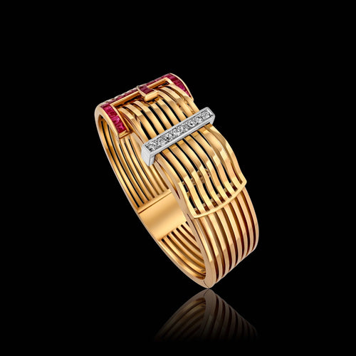 Bracelet Bracelet Art Déco portugais en or avec boucle de ceinture ornée de rubis et de diamants, vers 1920-1935. 58 Facettes A3