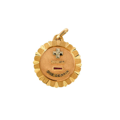 Pendentif AUGIS - Médaille d'Amour en or jaune, diamant et rubis de synthèse 58 Facettes SQU3232