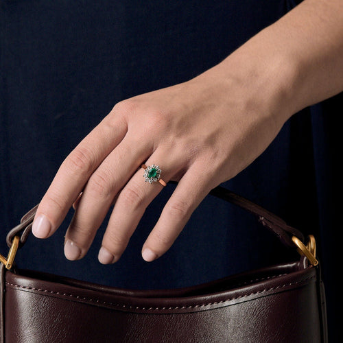 Bague 52 Bague marguerite en or jaune, or blanc, émeraude et diamants 58 Facettes CEC0442