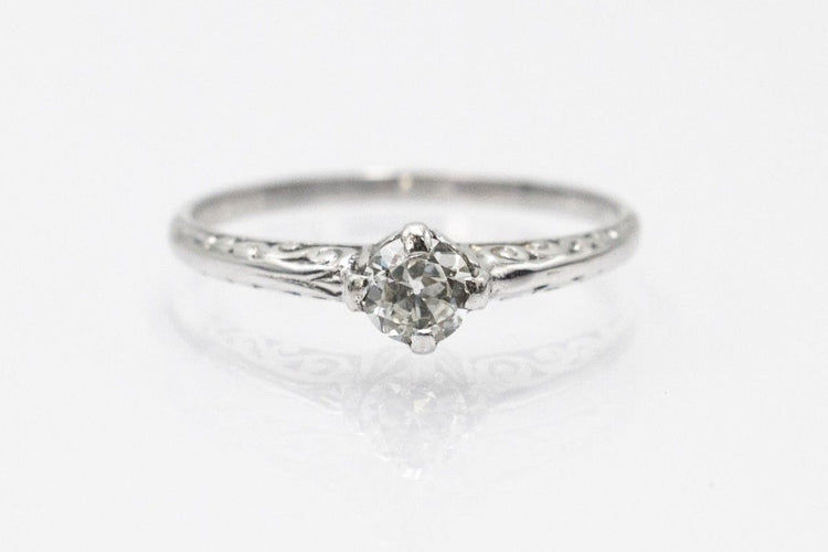 Bague 51 Bague en or blanc avec diamant taille ancienne de 0,25 ct. 58 Facettes 11219