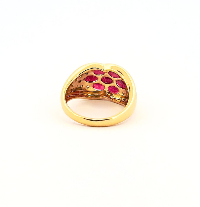 Bague Bague vintage en or jaune , rubis et diamants 58 Facettes