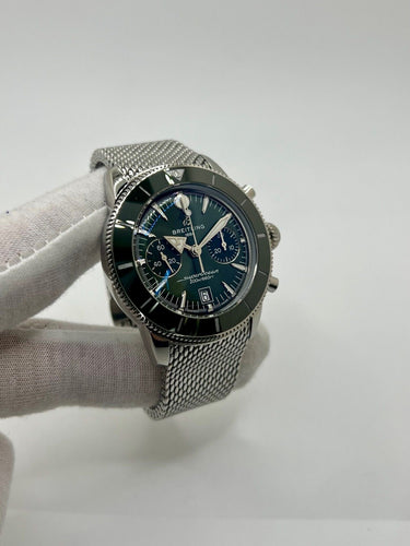Montre Breitling Super Ocean Heritage B01 Chronograph 58 Facettes