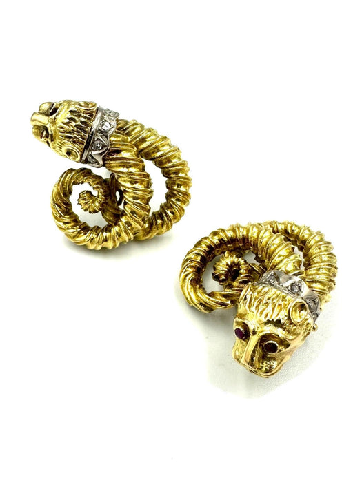 Boucles d'oreilles ZOLOTAS. Boucles d'Oreilles Vintage Or Jaune, Rubis et Diamants 58 Facettes