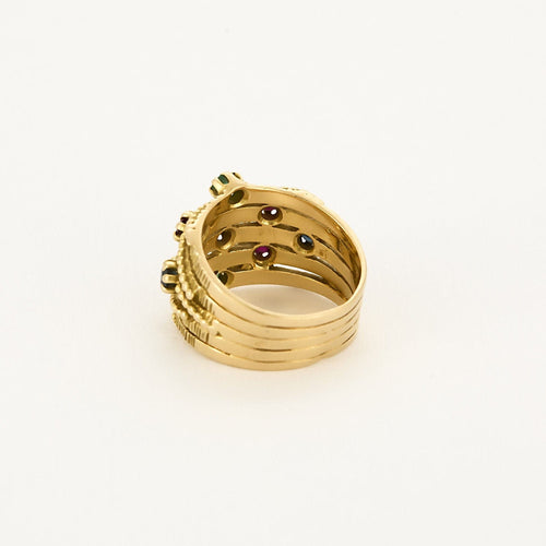 Bague 55 Bague bandeau mouvementée, or jaune, rubis, émeraudes et saphirs 58 Facettes B250458