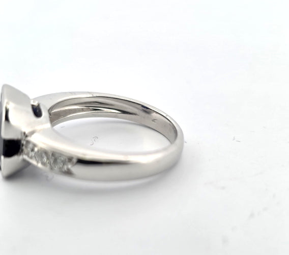 Bague 52 Bague en platine avec saphir et diamants 58 Facettes