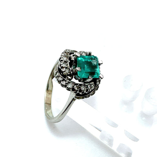 Bague 55 Bague émeraude sertie de diamants – Style vintage classique 58 Facettes 50382