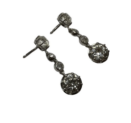 Boucles d'oreilles BOUCLES D'OREILLES PLATINE ET DIAMANTS DONT 0,60CT ET 1,50 CTS (X2) 58 Facettes