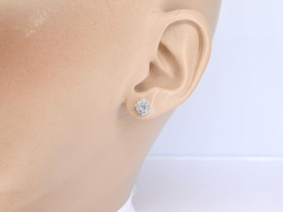 Boucles d'oreilles Boucles d'oreilles en or blanc avec diamants taille brillant 58 Facettes 2075