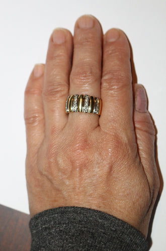 Bague 54 Bague bandeau 2 ors godronnée diamants 58 Facettes 568