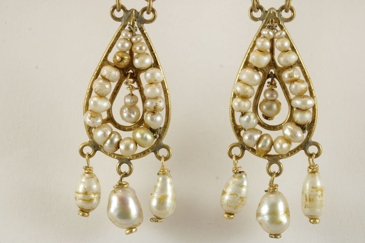 Boucles d'oreilles Boucles d'oreilles en or jaune et perles anciennes 58 Facettes 7702