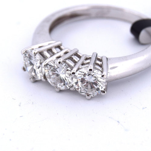 Bague 54 Bague TRILOGIE en or blanc 58 Facettes