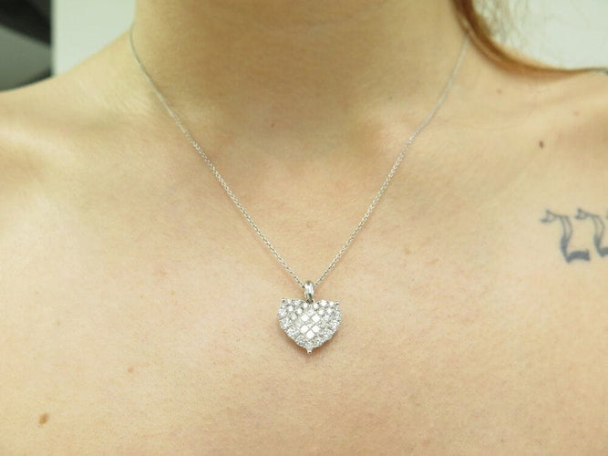 Collier collier BAGLIONI pendentif coeur serti 32 diamant 0.94ct 55 58 Facettes 268773