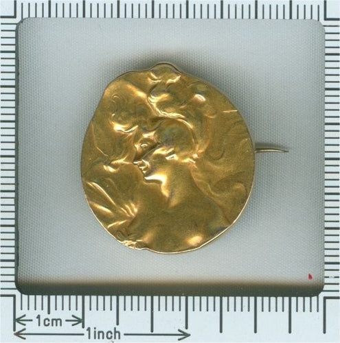 Broche Broche en or de style Art Nouveau au style affirmé 58 Facettes 21028-0216